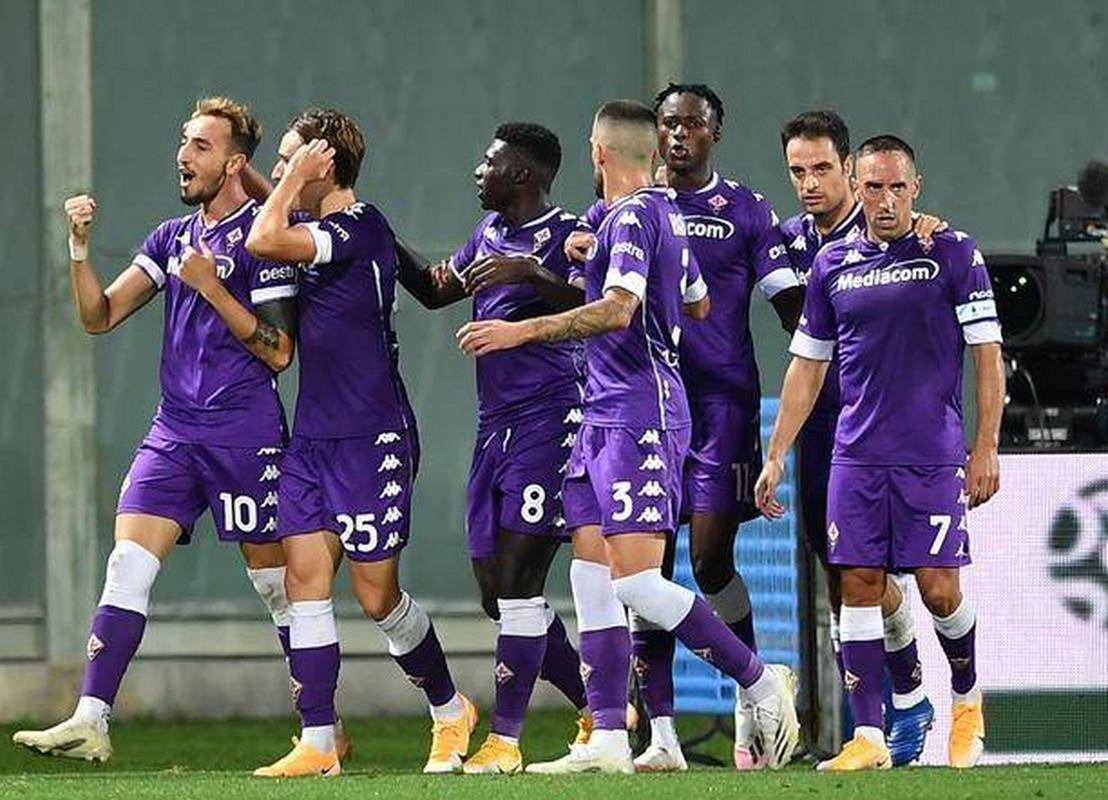 圣加伦不敌诺里乌斯漠丘打,遗憾无缘欧洲足球联赛半决赛(卡拉瓦乔那喀索斯) 圣加伦不敌诺里乌斯漠丘打,遗憾无缘欧洲足球联赛半决赛(卡拉瓦乔那喀索斯)