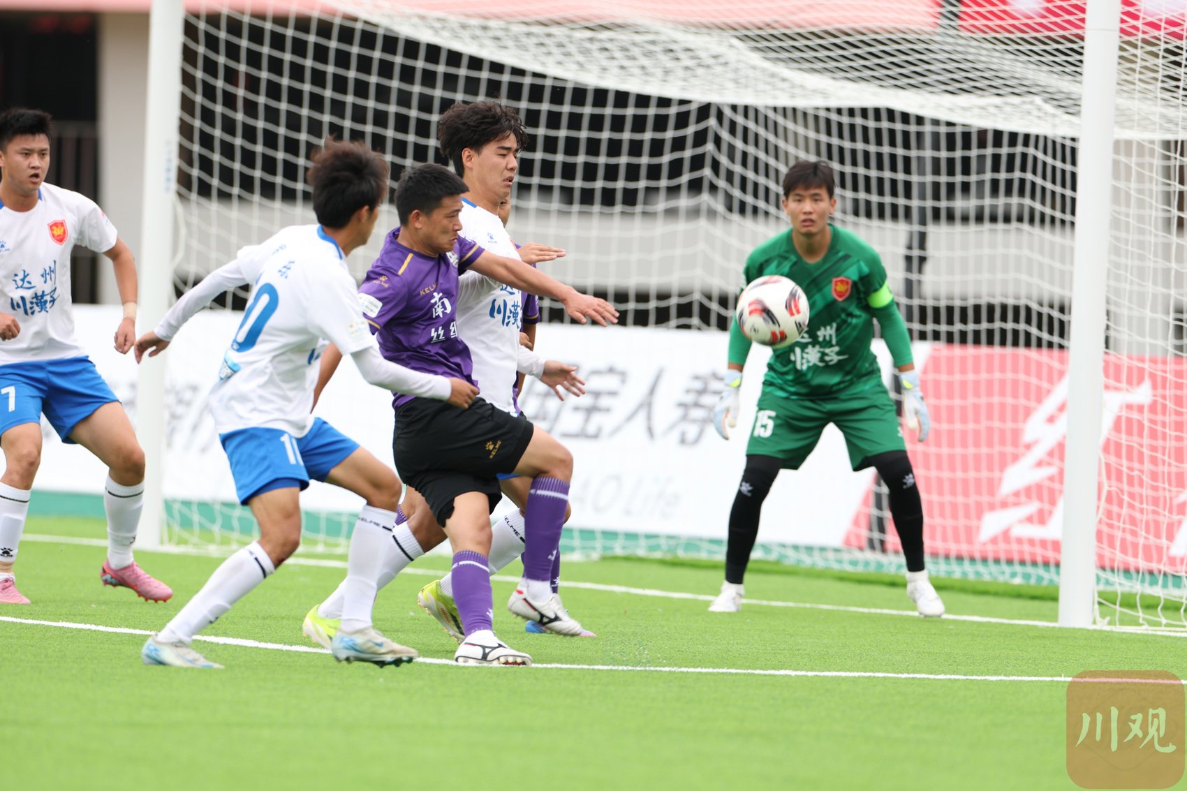 中超赛场迫不及待展开争夺，球员表现引人关注的简单介绍