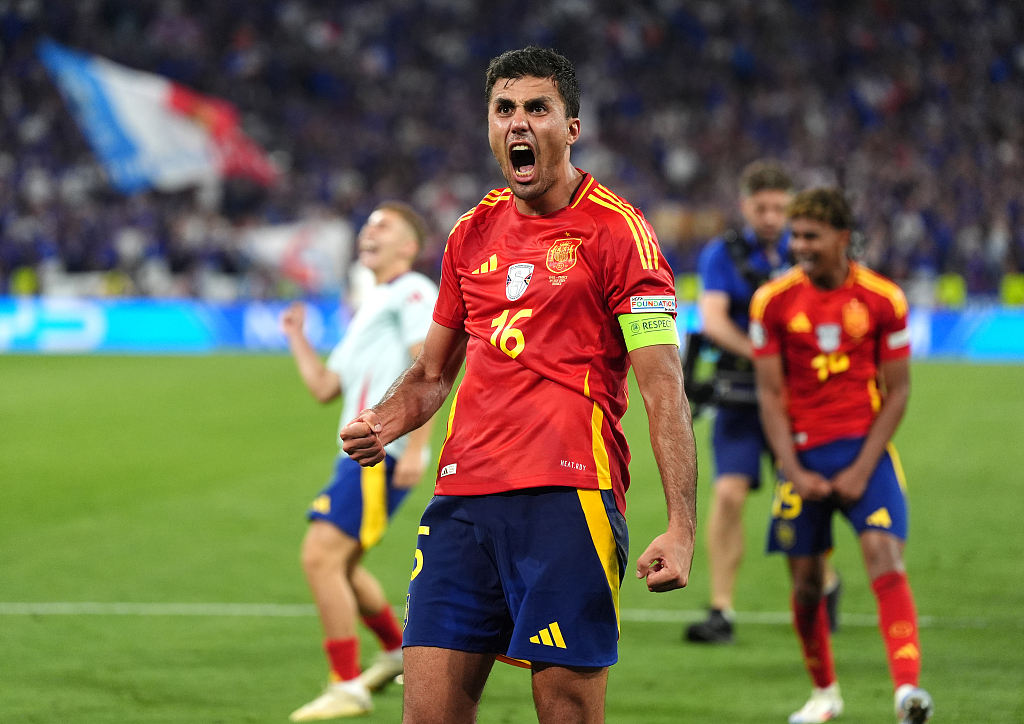 关于西班牙队在欧预赛首轮取胜，信心大增的信息