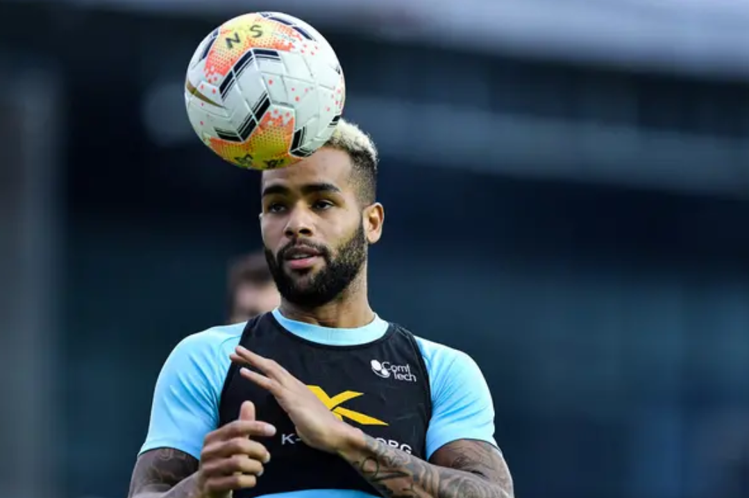 苏宁全力备战比赛，迎接激烈对抗(苏宁获胜)