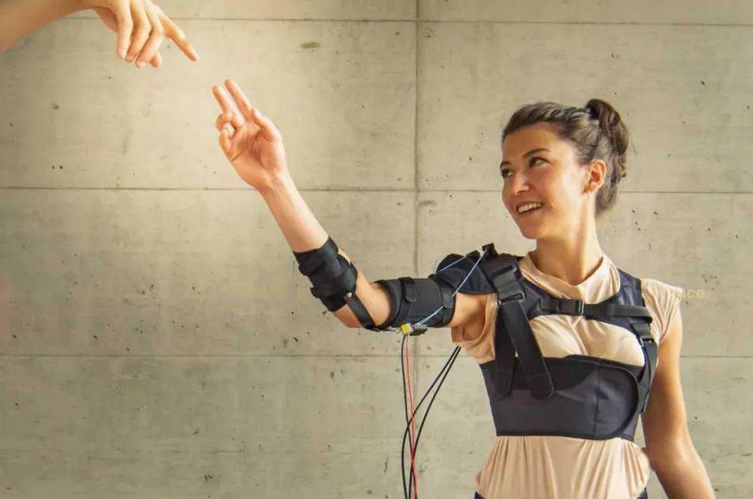 包含瑞士联赛澄清前途，苏黎世再掀冠军风波的词条