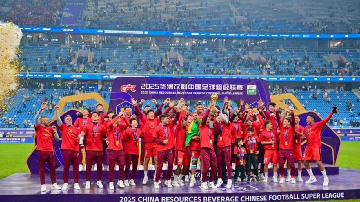 大发快三-足坛热门战队齐聚，全力拼搏争夺冠军的简单介绍